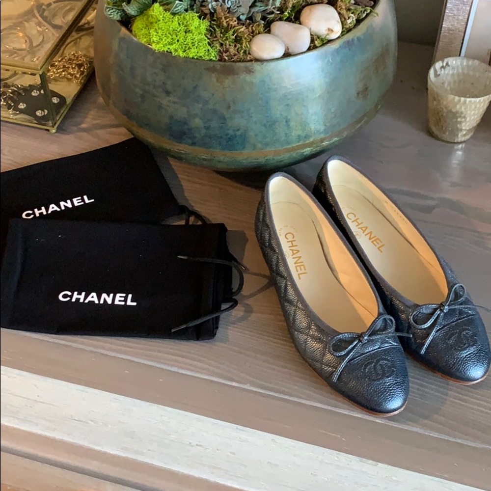 WORN ONCE - CHANEL CC Cap Toe Ballet Flats
